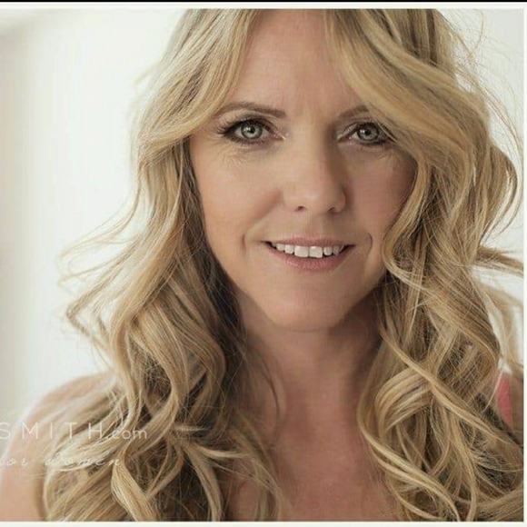 Meet your Posher, Colleen - Picture 1 of 12